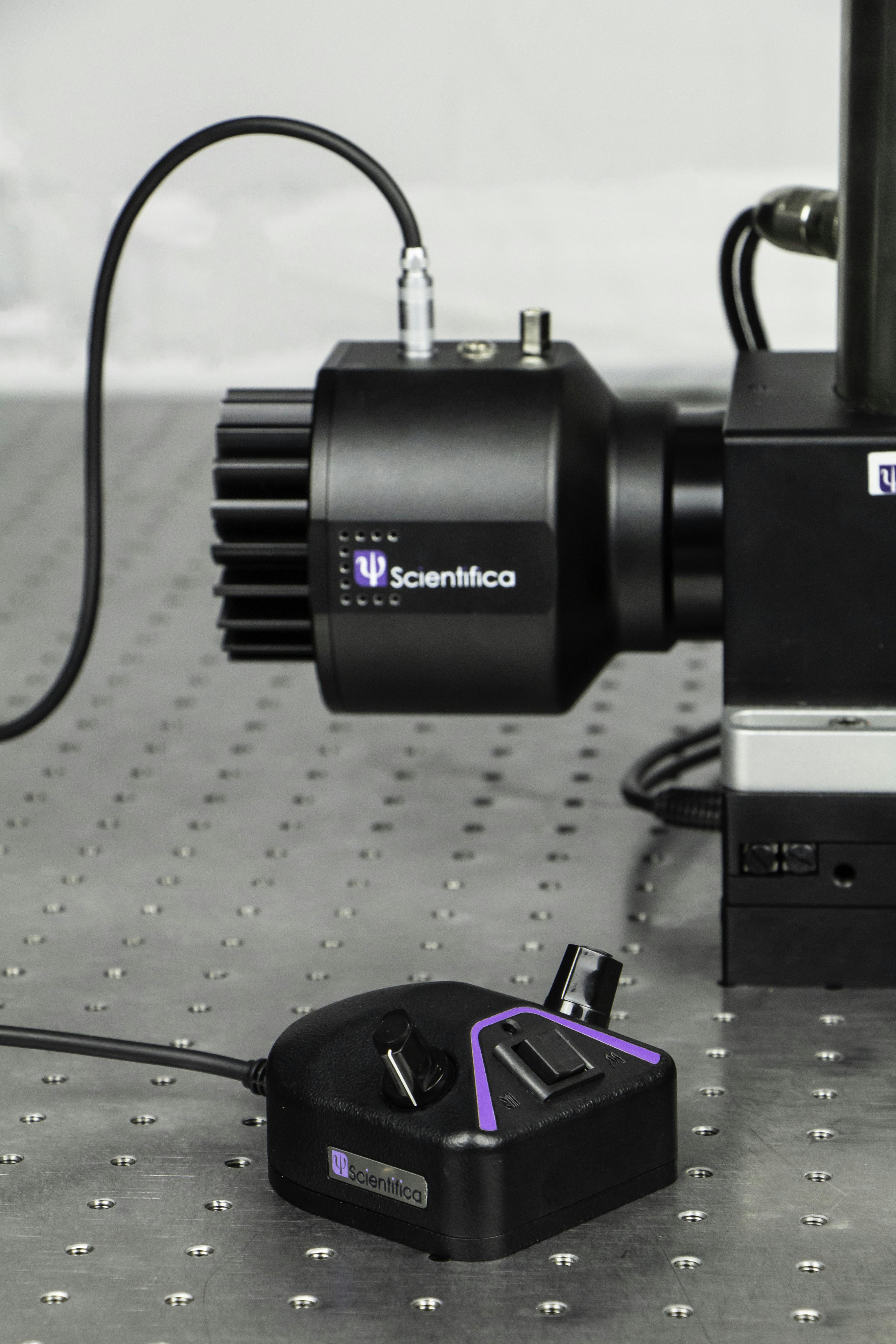Dual-Mode LED Illumination for Electrophysiology