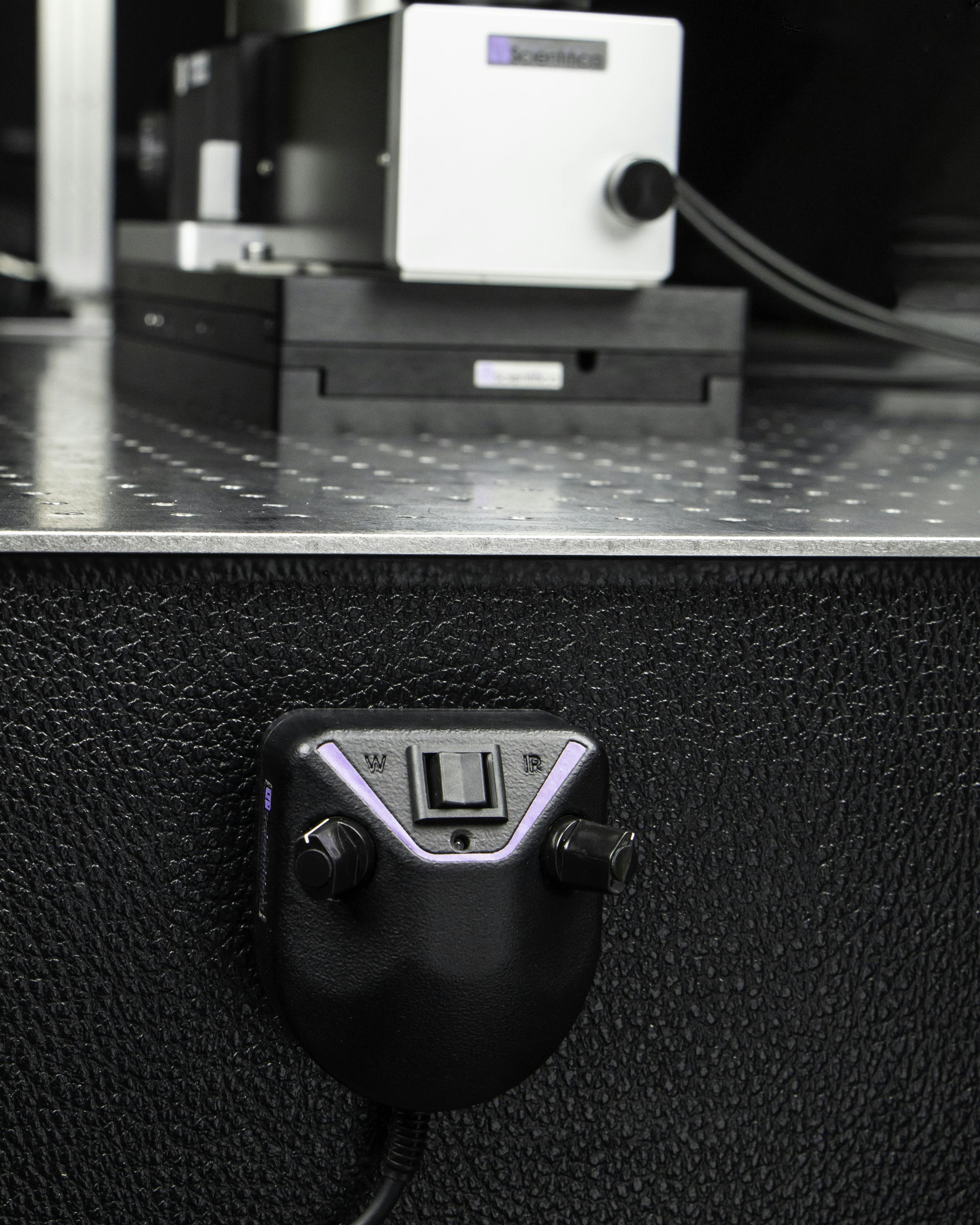Dual-Mode LED Illumination for Electrophysiology